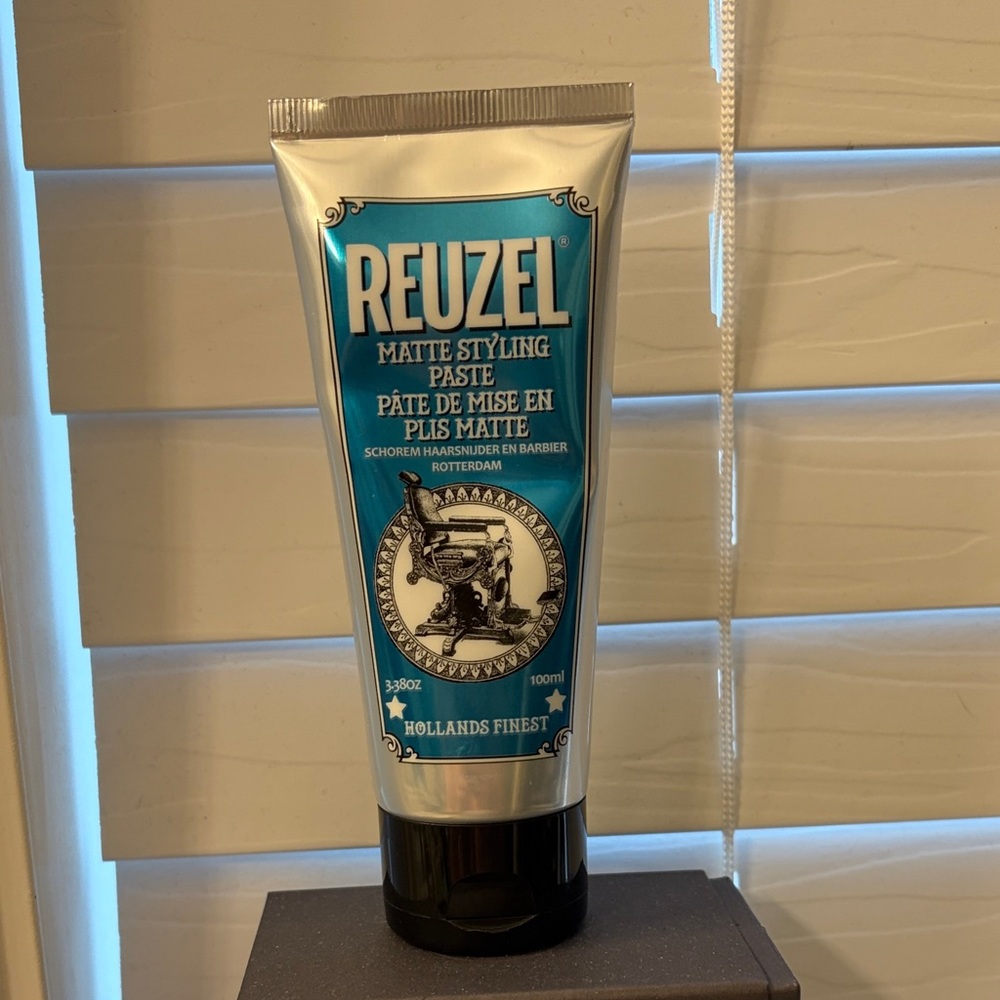 Matte Styling Paste - Blue and Black